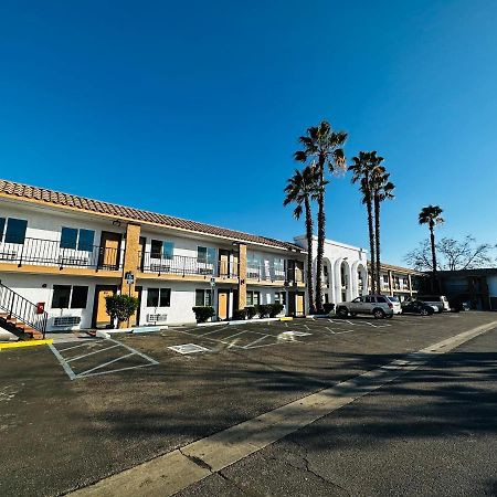 Casa Blanca Express & Suites Cypress Buena Park - Anaheim Area Exterior foto