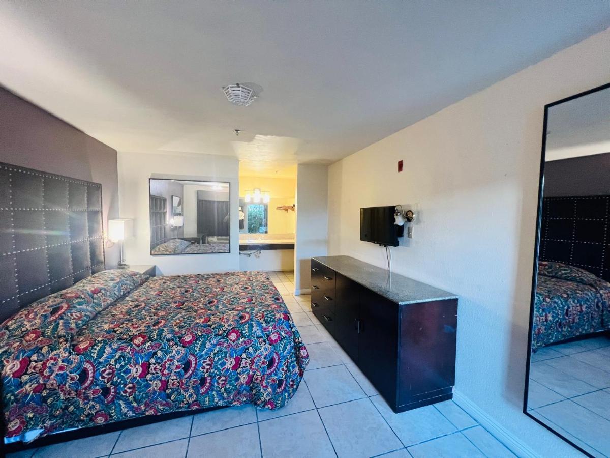 Casa Blanca Express & Suites Cypress Buena Park - Anaheim Area Exterior foto