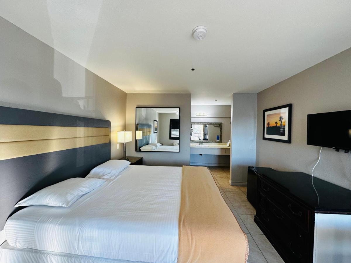 Casa Blanca Express & Suites Cypress Buena Park - Anaheim Area Exterior foto