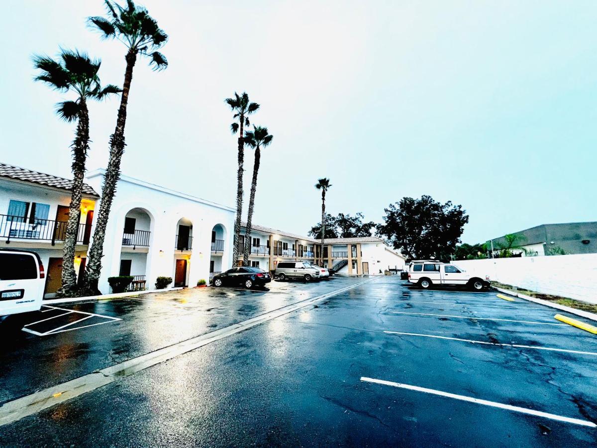 Casa Blanca Express & Suites Cypress Buena Park - Anaheim Area Exterior foto