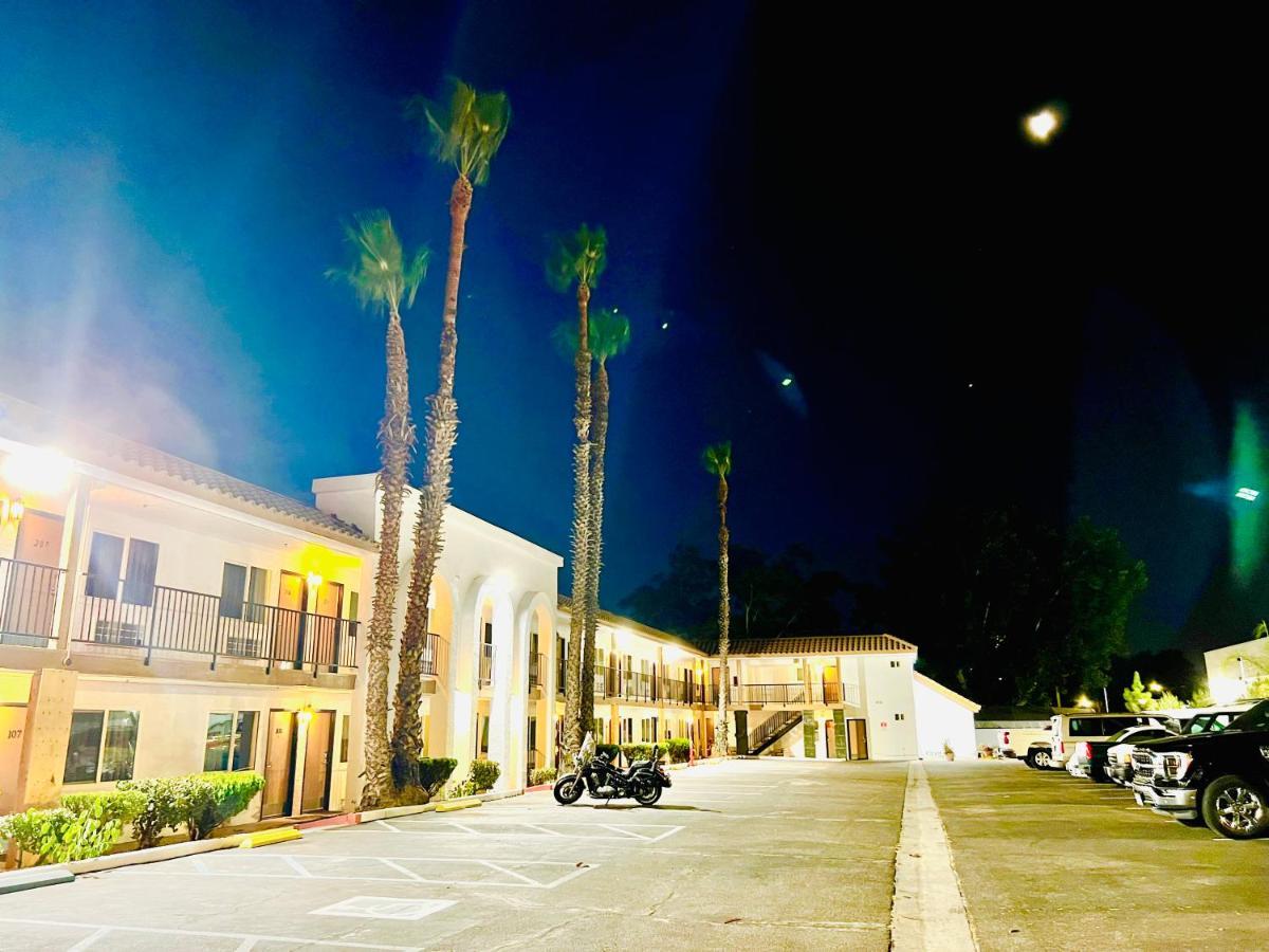 Casa Blanca Express & Suites Cypress Buena Park - Anaheim Area Exterior foto